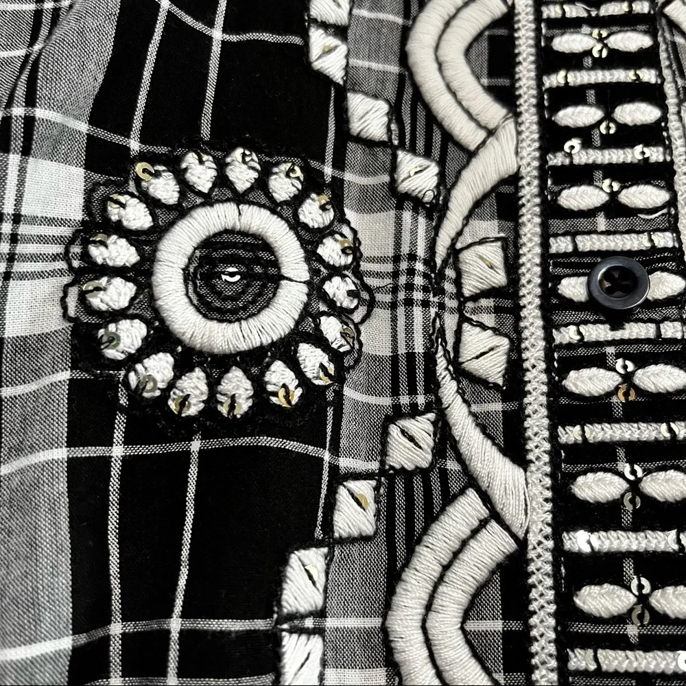 Pilcro Embroidered Black Plaid Top Small - Picture 2 of 7
